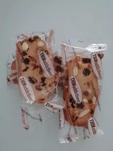 將圖片載入圖庫檢視器 加拿大Thin Addictives 杏仁脆片(野莓味)